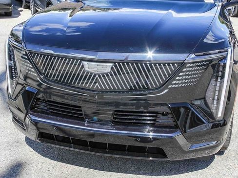 Used 2025 Cadillac Escalade IQ Sport 2 image 11