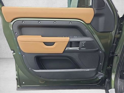 New 2026 Land Rover Defender 110 X-Dynamic SE AWD/4WD image 26