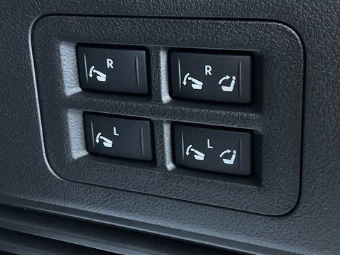 New 2026 Nissan Armada SL image 20