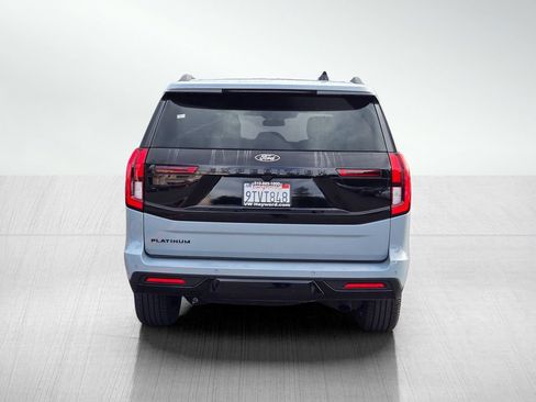 Used 2025 Ford Expedition Platinum w/ Stealth Appearance Package AWD/4WD image 6