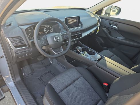 New 2026 Nissan Rogue SV w/ Cold Weather Package FWD image 16