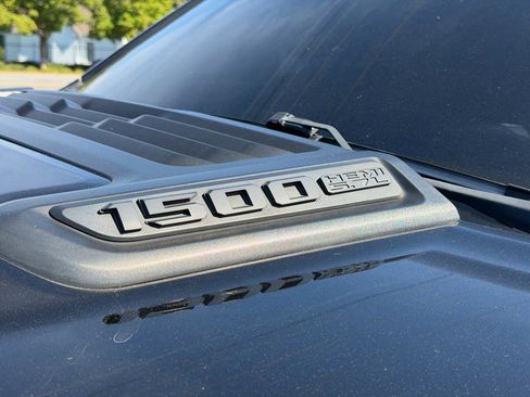 Used 2019 RAM 1500 Laramie RWD image 7