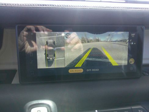 Used 2023 Land Rover Defender 110 S image 69