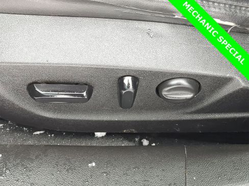 Used 2016 Chevrolet Malibu LT w/ Power Convenience Package image 24