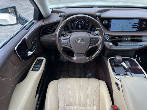 Used 2018 Lexus LS 500h AWD w/ Luxury Package image 41
