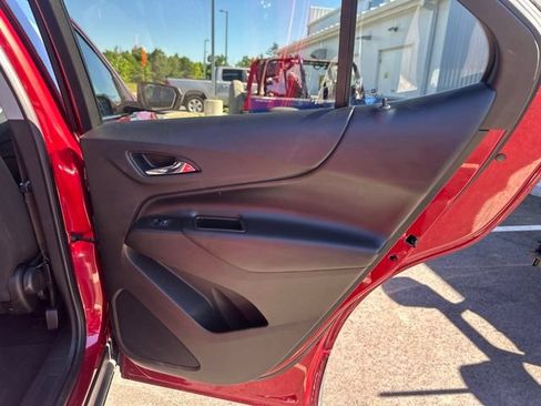 Used 2020 Chevrolet Equinox LT AWD/4WD image 12