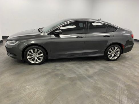 Used 2016 Chrysler 200 S w/ Comfort Group image 3