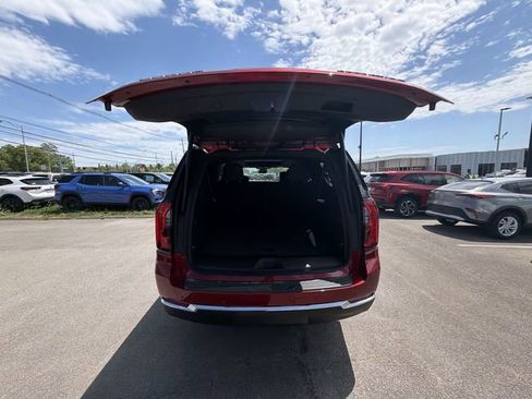 New 2026 GMC Yukon XL Elevation w/ Elevation Premium Package AWD/4WD image 19