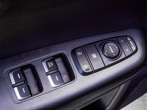 Used 2021 Kia Sportage S image 31