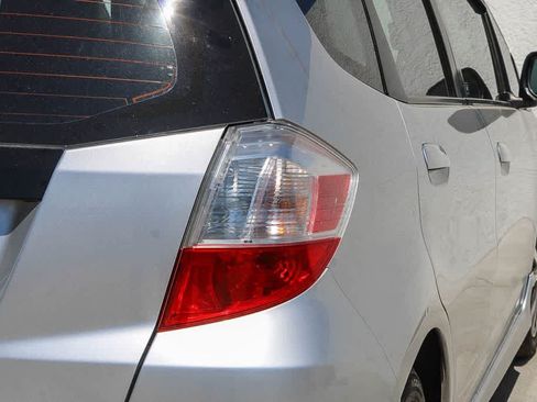 Used 2013 Honda Fit Sport image 7