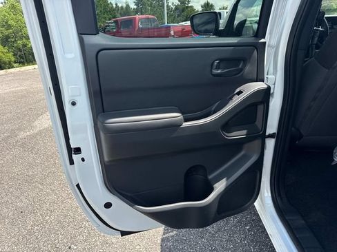 New 2026 Nissan Frontier SV w/ Tow Package AWD/4WD image 14