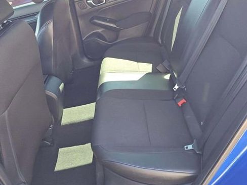 Used 2023 Honda Civic Sport image 4
