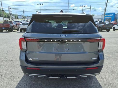 Used 2026 Ford Explorer Active w/ Active Comfort Package AWD/4WD image 5