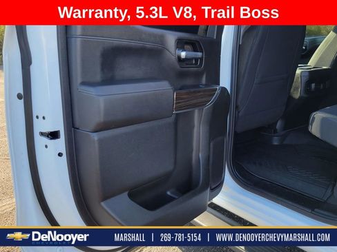 Used 2021 Chevrolet Silverado 1500 LT Trail Boss w/ Bed Protection Package AWD/4WD image 21