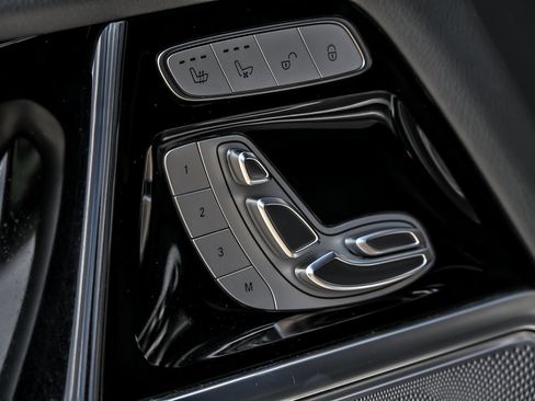 Used 2024 Mercedes-Benz G 550 w/ Manufactur Interior Package image 19