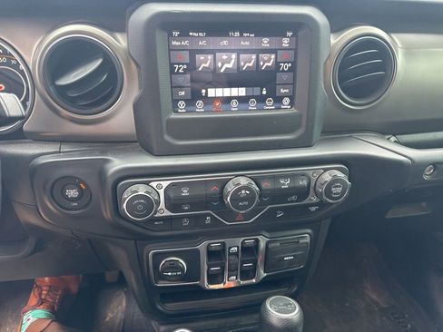 Used 2019 Jeep Wrangler Unlimited Sport S AWD/4WD image 12