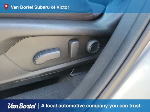 Used 2025 Subaru Forester Premium AWD/4WD image 15