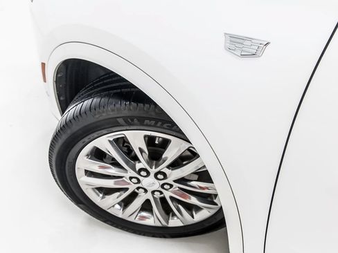Used 2021 Cadillac XT6 Premium Luxury FWD image 11