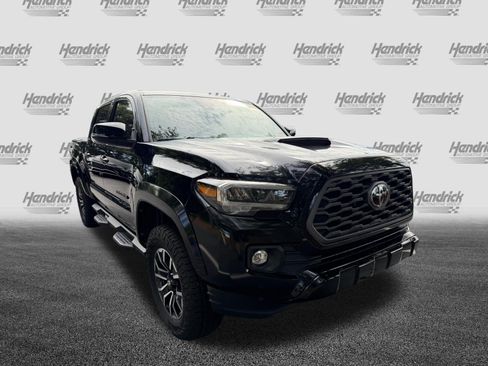Used 2022 Toyota Tacoma TRD Sport w/ TRD Premium Sport Package AWD/4WD image 2