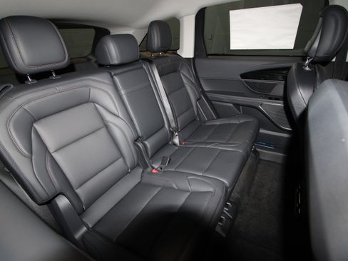 New 2026 Lincoln Nautilus Premier w/ Jet Appearance Package image 25