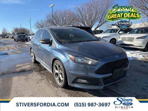Used 2018 Ford Focus ST image 1