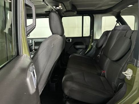 Used 2023 Jeep Wrangler Unlimited w/ Cold Weather Group image 25