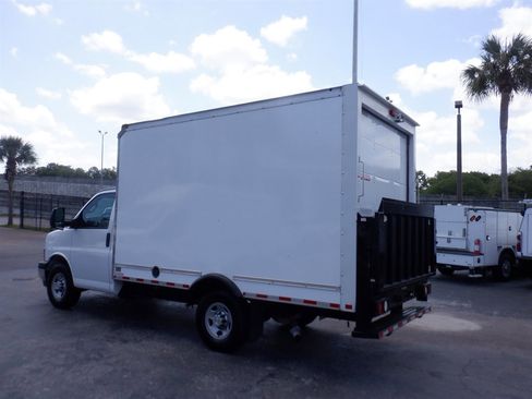 Used 2020 Chevrolet Express 3500 w/ Power Convenience Package image 3