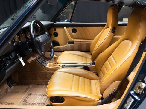 Used 1993 Porsche 911 Carrera RWD image 39