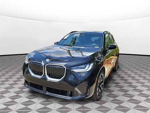 Used 2025 BMW X3 xDrive30 AWD/4WD image 3