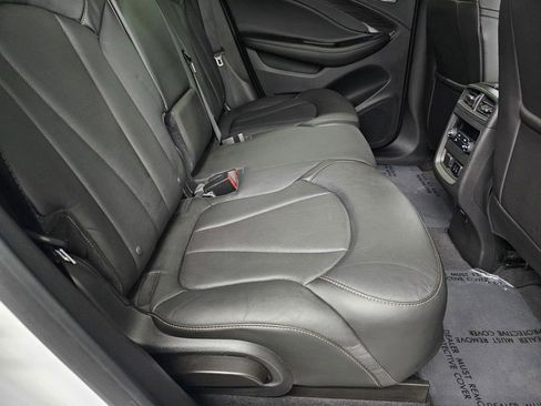 Used 2016 Buick Envision Premium AWD/4WD image 23