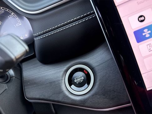 New 2025 Jeep Grand Cherokee L Limited w/ Luxury Tech Group II image 20