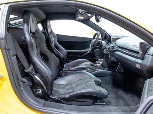 Used 2010 Ferrari 458 Italia Coupe RWD image 29