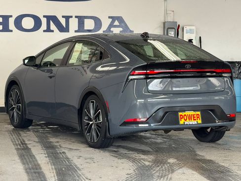 Used 2026 Toyota Prius XLE image 5