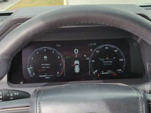 Used 2025 Toyota 4Runner TRD Off-Road Premium image 22