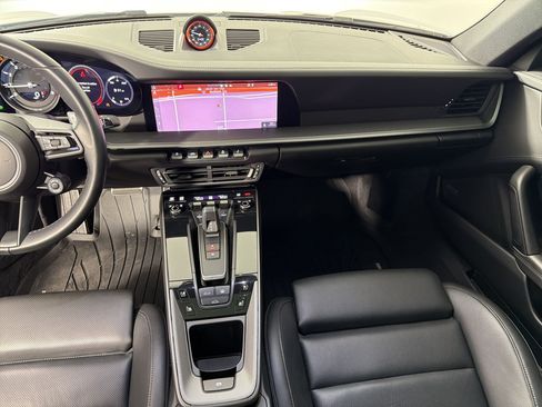 Certified 2020 Porsche 911 Carrera 4S AWD/4WD image 28