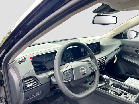 New 2026 Nissan Sentra SV w/ SV Convenience Package FWD image 6