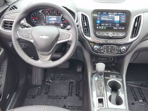 Used 2024 Chevrolet Equinox Premier FWD image 28