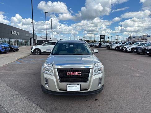 Used 2013 GMC Terrain SLT FWD image 2