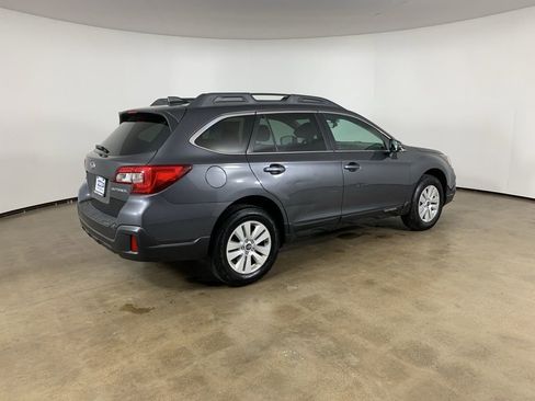 Used 2019 Subaru Outback 2.5i Premium image 8