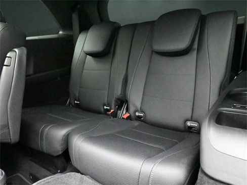 Used 2022 Mercedes-Benz GLS 450 4MATIC image 17