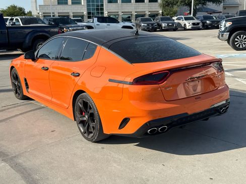 Used 2019 Kia Stinger GTS RWD image 2