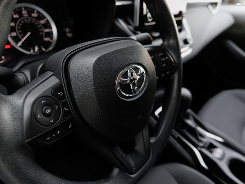 Used 2020 Toyota Corolla LE w/ Carpet Mat Package (TMS) FWD image 18