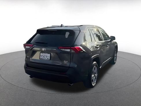 Used 2025 Toyota RAV4 XLE image 15