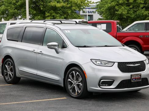Used 2022 Chrysler Pacifica Pinnacle AWD/4WD image 26