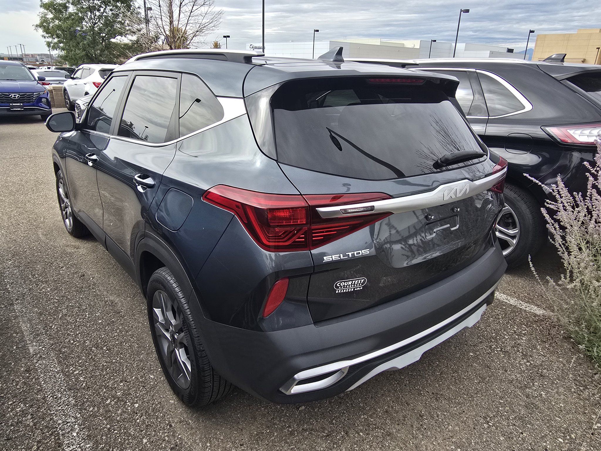 Used 2023 Kia Seltos S FWD image 14