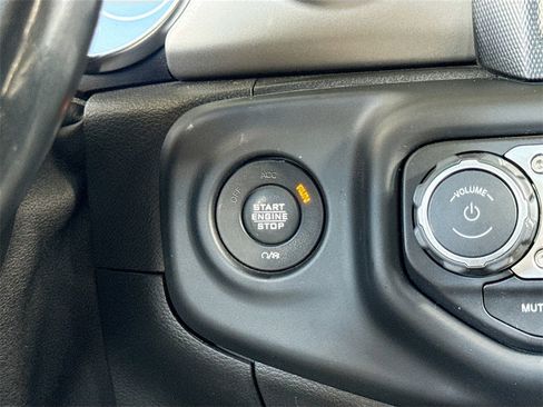 Used 2021 Jeep Gladiator Willys image 18