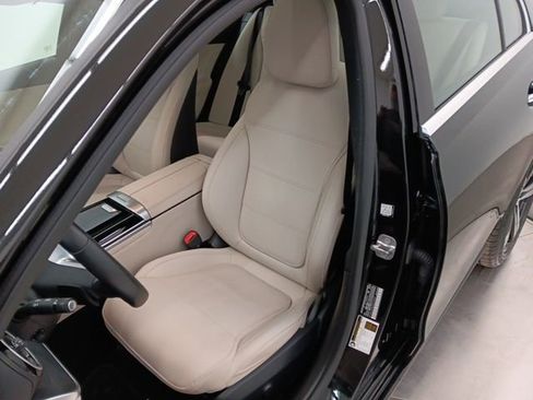 Used 2025 Mercedes-Benz C 300 4MATIC Sedan image 26