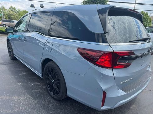 Used 2025 Honda Odyssey Sport-L image 3