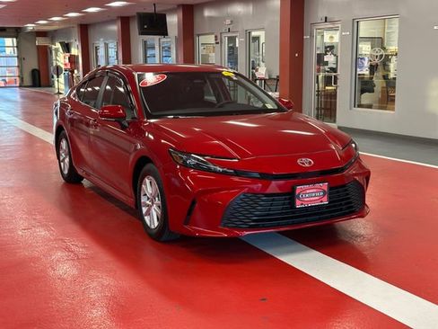 Certified 2025 Toyota Camry LE FWD image 2