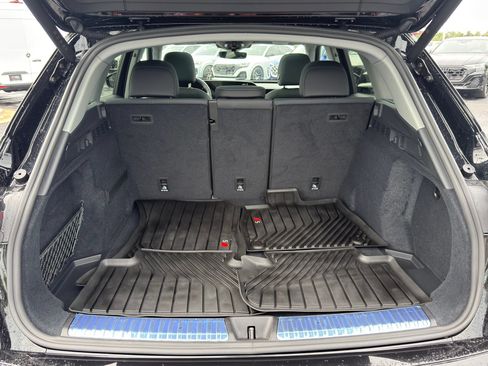 Certified 2025 Audi Q5 Premium w/ Convenience Package AWD/4WD image 11
